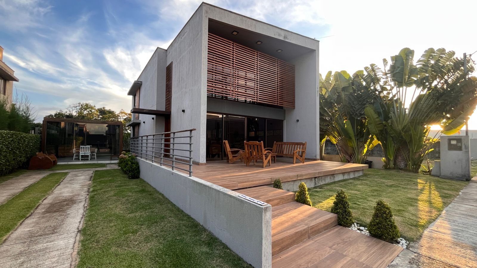 CASA - CONDOMÍNIO VILLAS DE BANANEIRAS