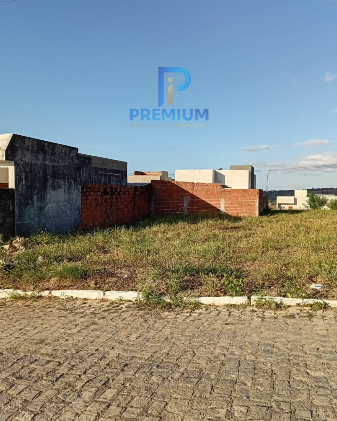 TERRENO URBANO - PADRE LEONARDO, SOLANEA/PB